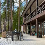 Holiday home Saarjaerve Jaerve Aeaeres 28-le, 8 Magamistuba