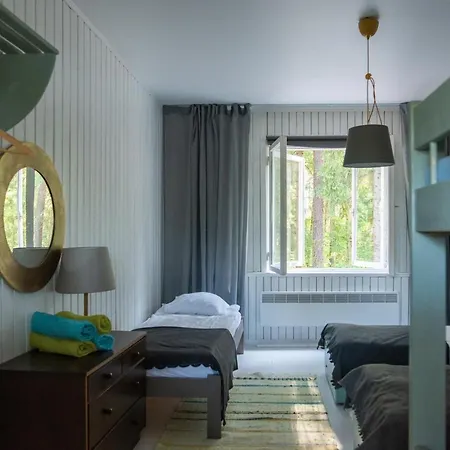 Saarjaerve Jaerve Aeaeres 28-le, 8 Magamistuba Tromsi