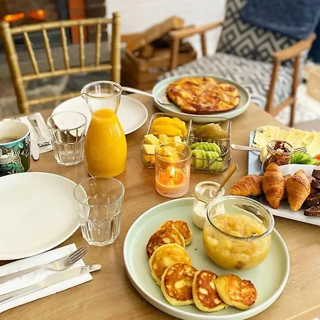 Saarjaerve Jaerve Aeaeres 28-le, 8 Magamistuba