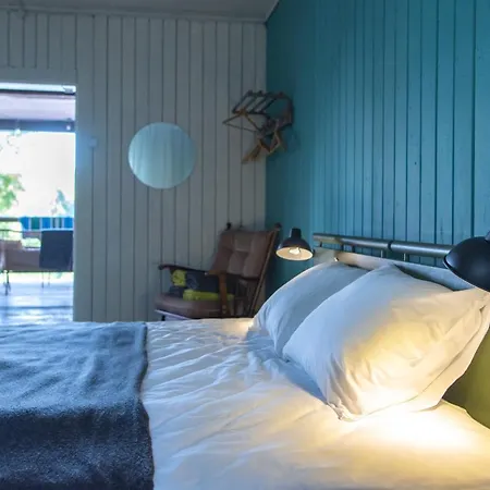 Saarjaerve Jaerve Aeaeres 28-le, 8 Magamistuba