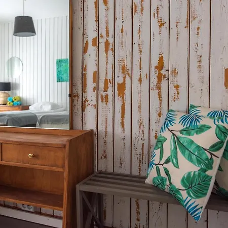 Saarjaerve Jaerve Aeaeres 28-le, 8 Magamistuba