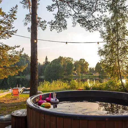 Saarjaerve Puhkemaja 32-le, 8 Magamistuba Hébergement de vacances