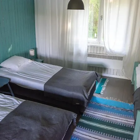 Saarjaerve Jaerve Aeaeres 28-le, 8 Magamistuba