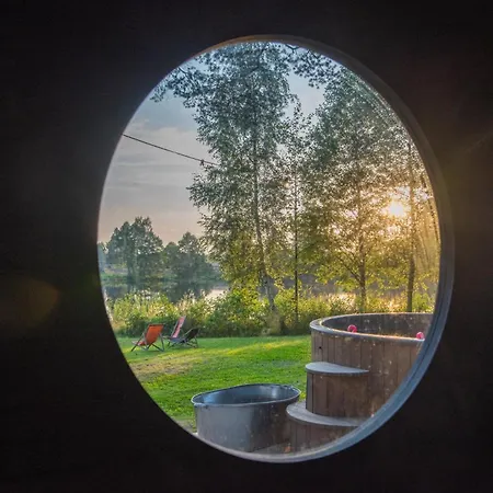 Saarjaerve Puhkemaja 32-le, 8 Magamistuba Hébergement de vacances