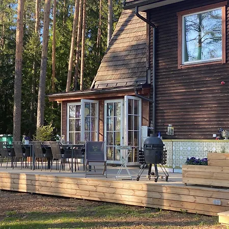Saarjaerve Puhkemaja 32-le, 8 Magamistuba * Tromsi