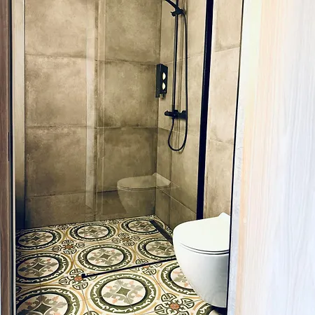 Saarjaerve Jaerve Aeaeres 28-le, 8 Magamistuba