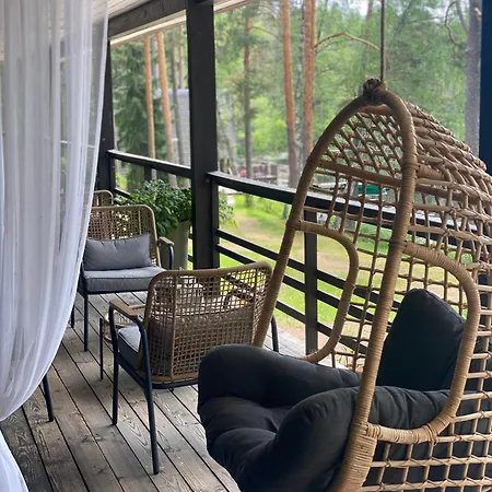 Saarjaerve Jaerve Aeaeres 28-le, 8 Magamistuba Tromsi