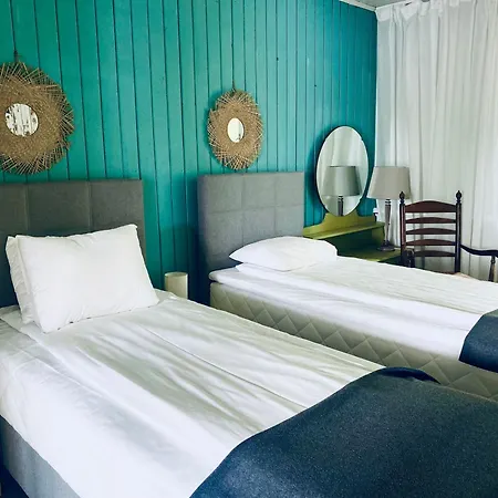 Saarjaerve Jaerve Aeaeres 28-le, 8 Magamistuba