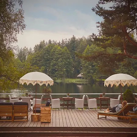Saarjaerve Puhkemaja 32-le, 8 Magamistuba Hébergement de vacances Tromsi