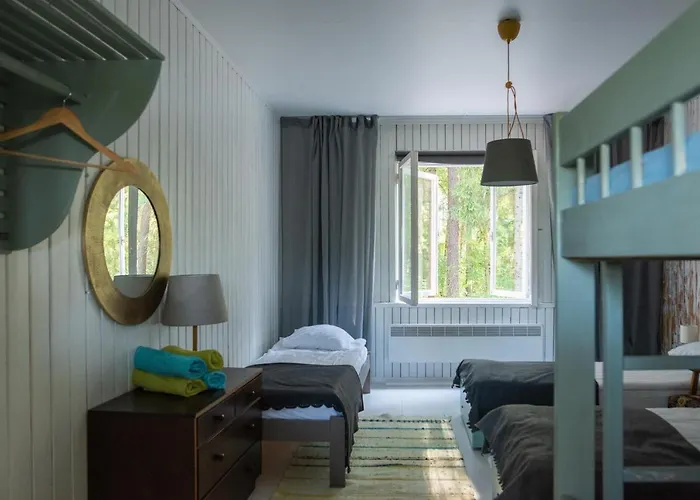 Saarjaerve Jaerve Aeaeres 28-le, 8 Magamistuba Tromsi