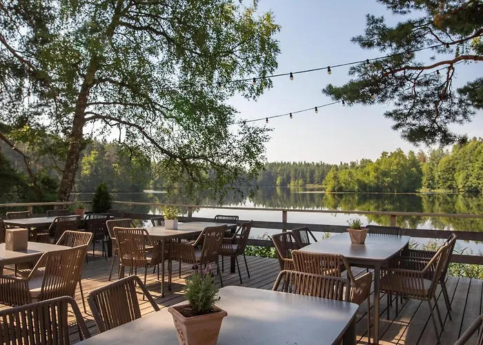 Saarjaerve Jaerve Aeaeres 28-le, 8 Magamistuba * Tromsi