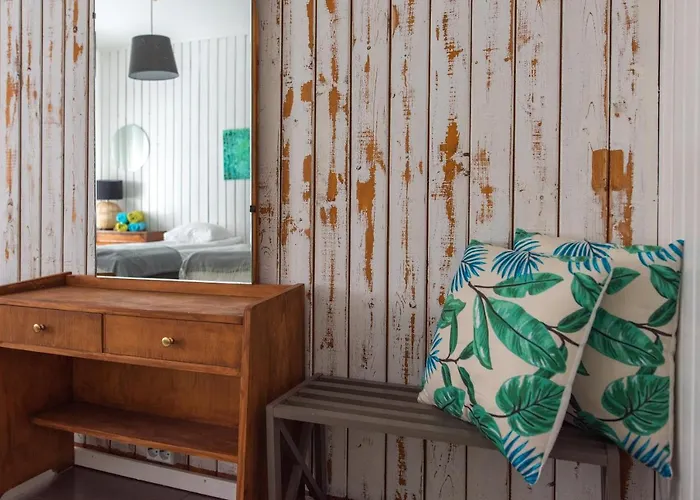 Saarjaerve Jaerve Aeaeres 28-le, 8 Magamistuba