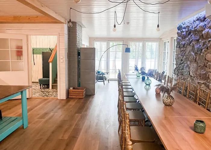 Saarjaerve Jaerve Aeaeres 28-le, 8 Magamistuba Ferienhaus