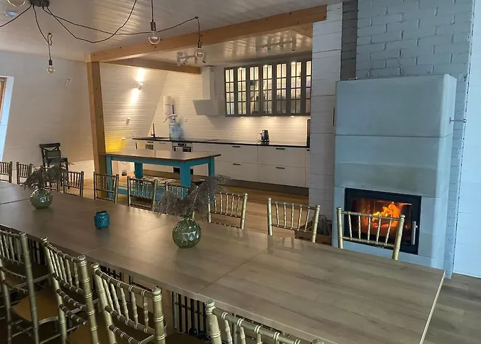 Saarjaerve Jaerve Aeaeres 28-le, 8 Magamistuba Holiday home *