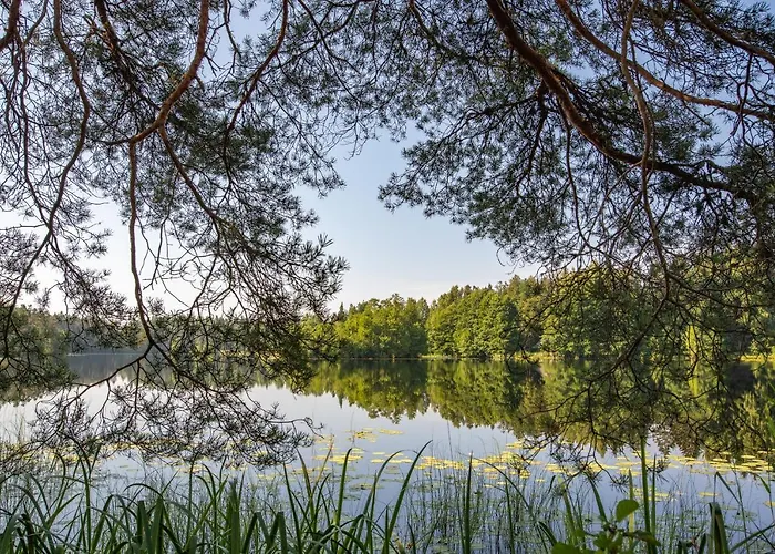 Saarjaerve Jaerve Aeaeres 28-le, 8 Magamistuba Holiday home