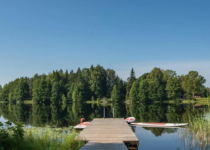 Saarjaerve Jaerve Aeaeres 28-le, 8 Magamistuba Tromsi