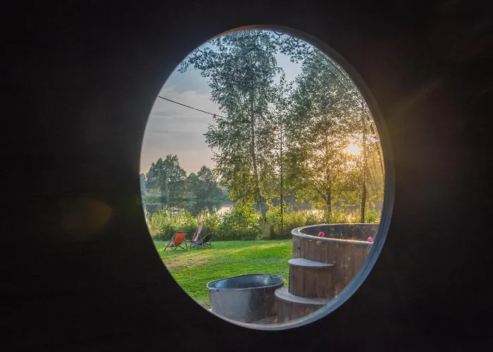 Saarjaerve Jaerve Aeaeres 28-le, 8 Magamistuba Holiday home