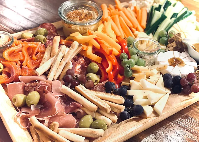 Saarjaerve Jaerve Aeaeres 28-le, 8 Magamistuba Holiday home *