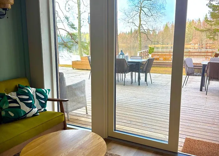 Saarjaerve Jaerve Aeaeres 28-le, 8 Magamistuba Holiday home Tromsi