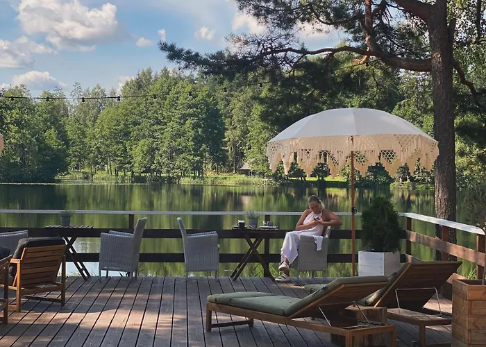 Saarjaerve Jaerve Aeaeres 28-le, 8 Magamistuba Holiday home