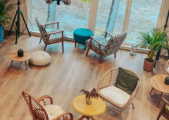 Saarjaerve Jaerve Aeaeres 28-le, 8 Magamistuba Holiday home Tromsi