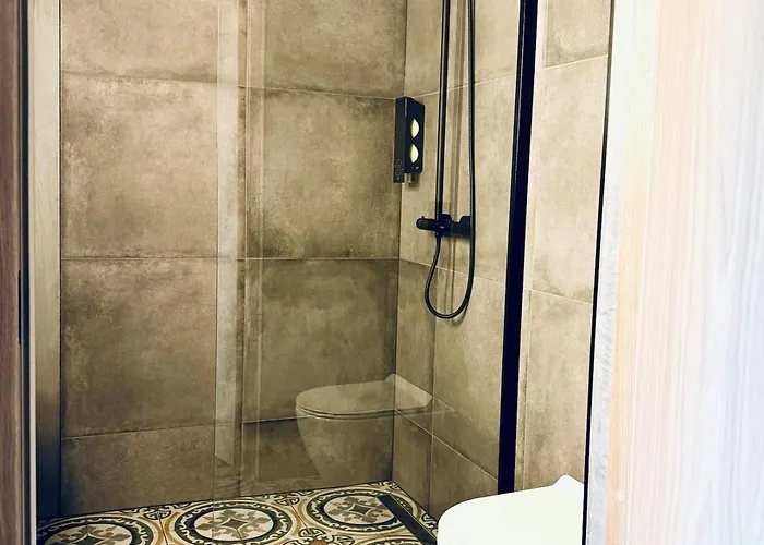 Saarjaerve Jaerve Aeaeres 28-le, 8 Magamistuba *