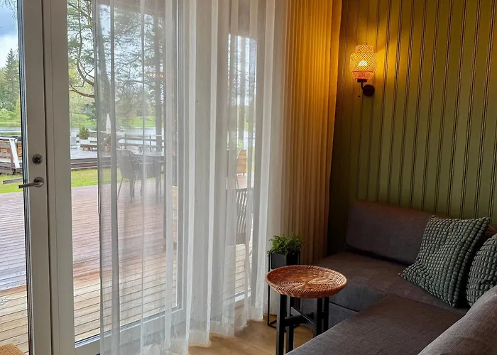 Saarjaerve Jaerve Aeaeres 28-le, 8 Magamistuba